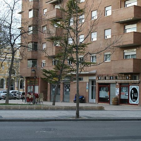 Hostal Puente De Piedra Zaragoza Ngoại thất bức ảnh