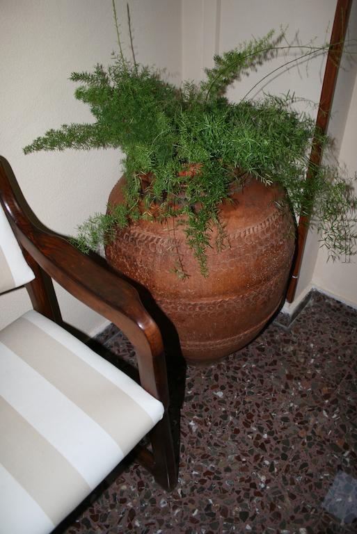 Hostal Puente De Piedra Zaragoza Ngoại thất bức ảnh